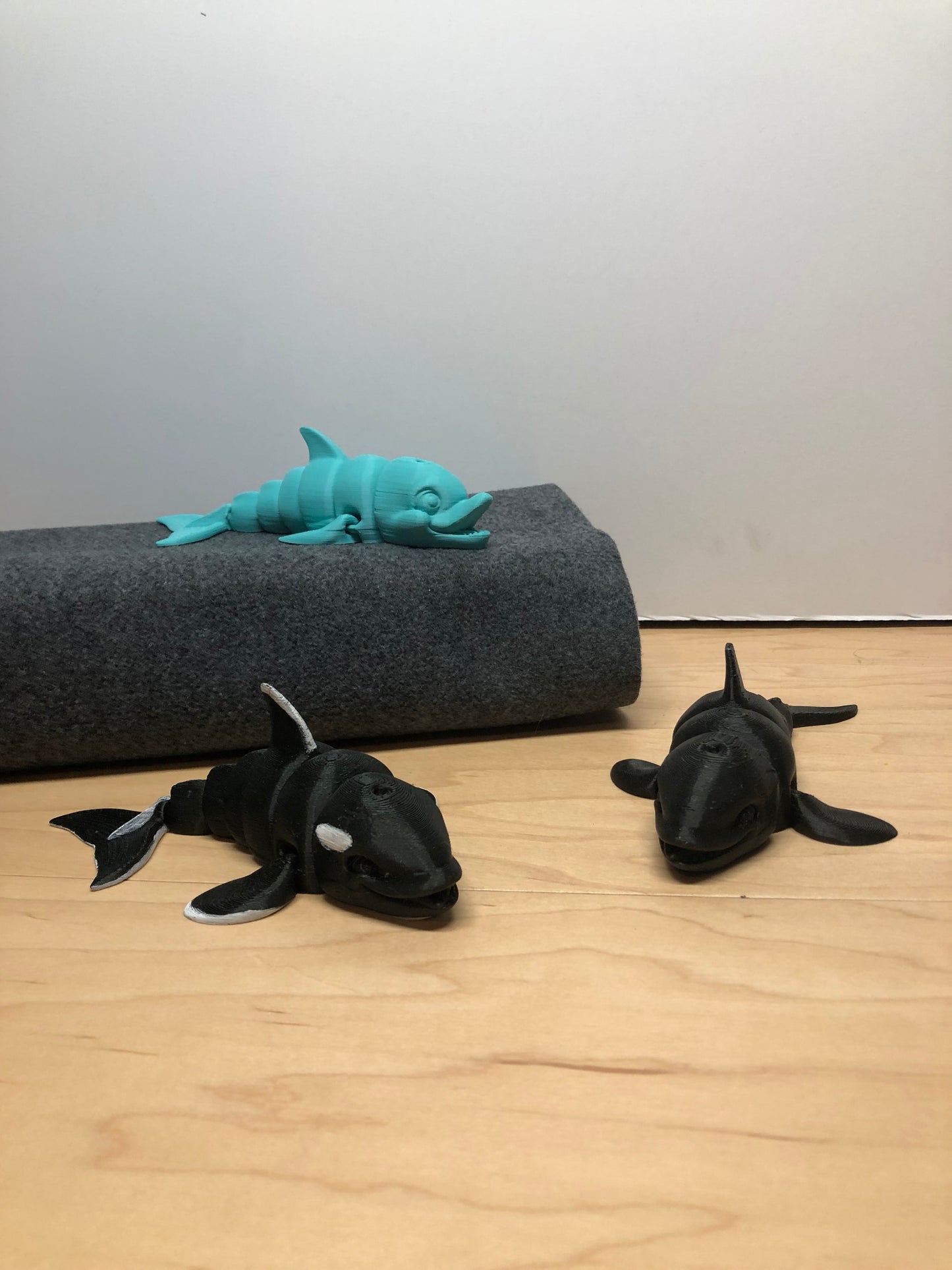 Customisable 3D Printed Moveable Dolphin and Orca